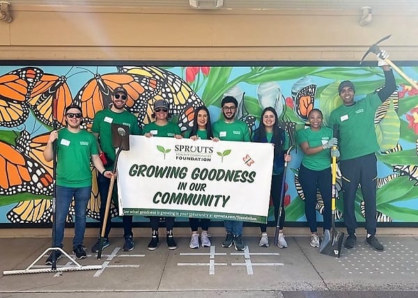 Sprouts Farmers Market employees volunteer for the fourth annual Day of Service.